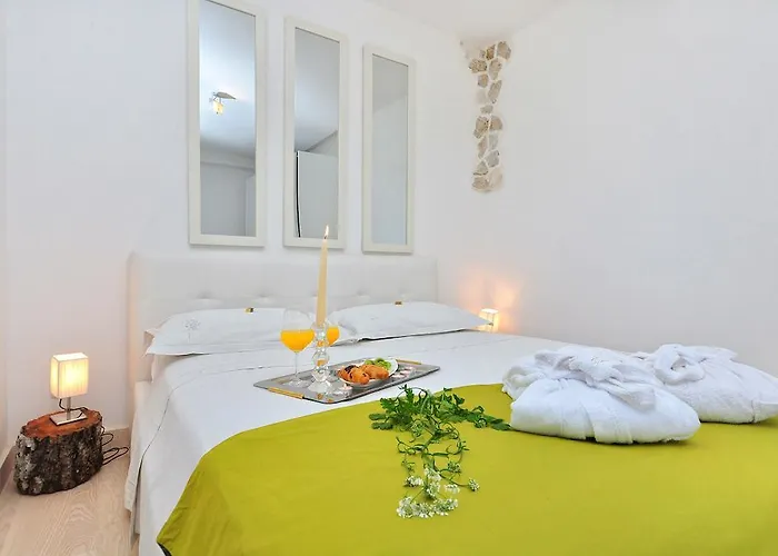Luxury Luminosa