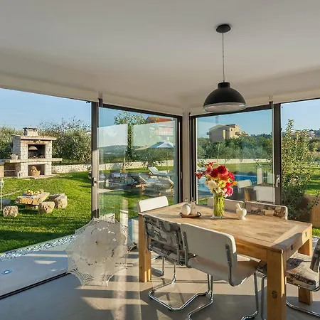 Villa Luxury Luminosa *