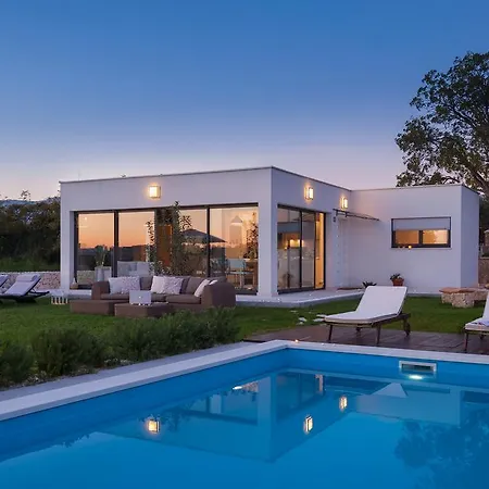 Luxury Luminosa *