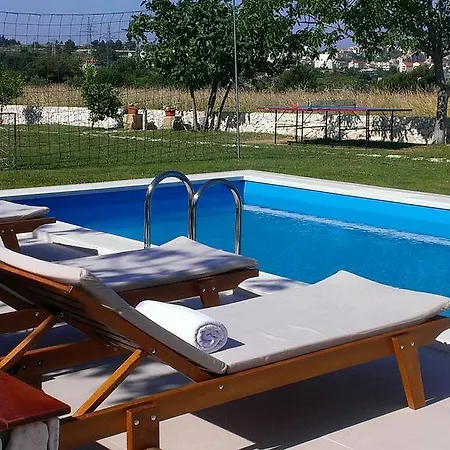 Luxury Luminosa Villa
