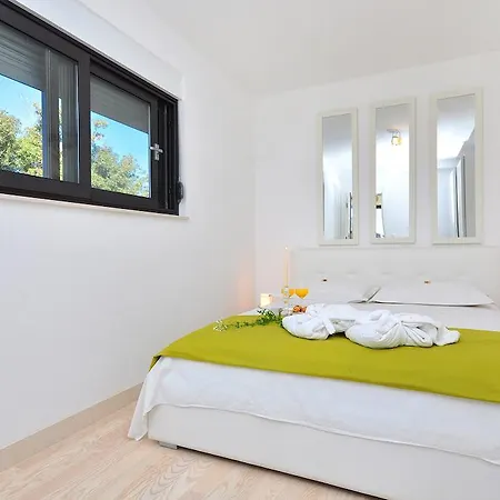 Luxury Luminosa